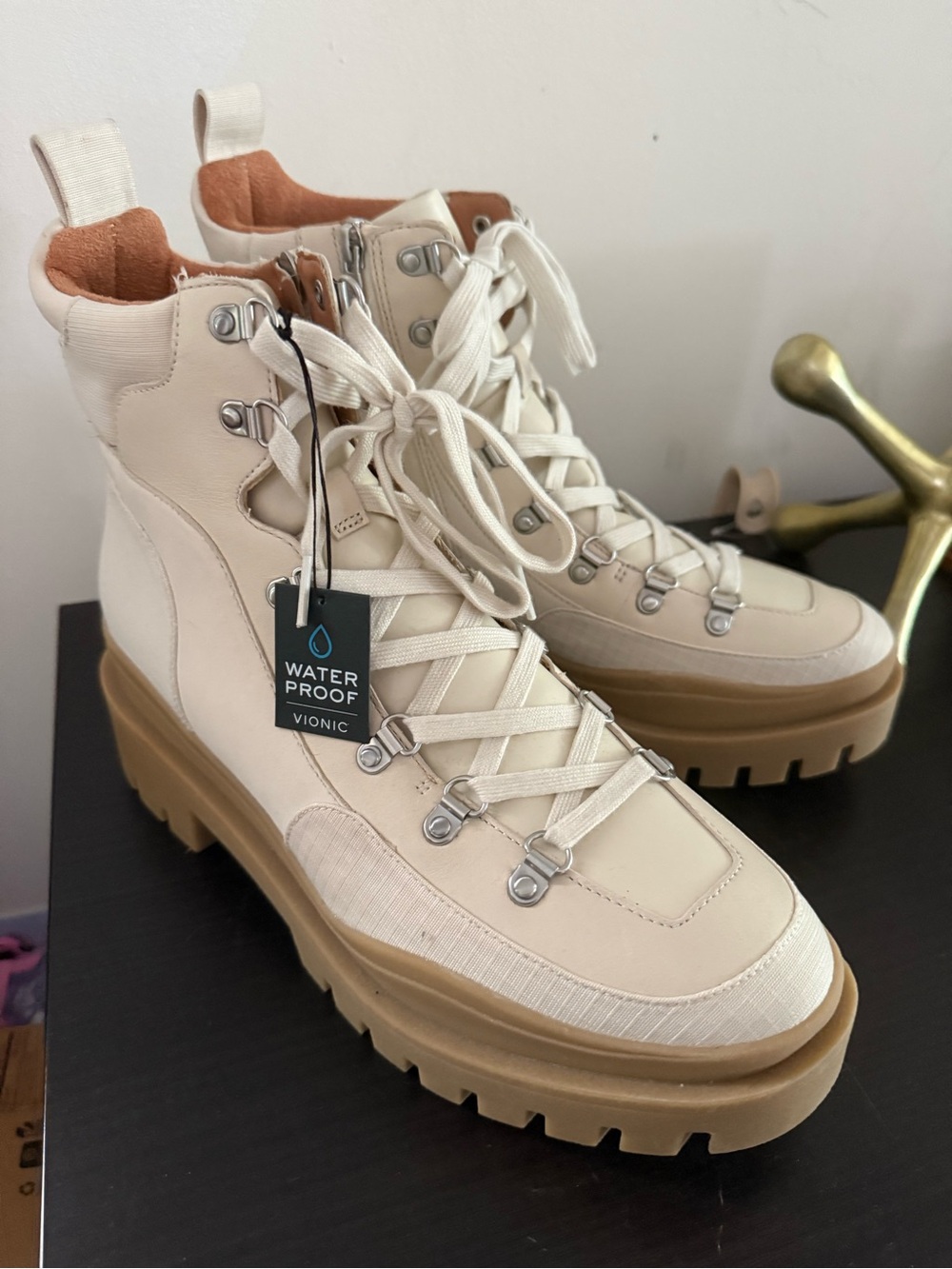Vionic Women's Cream and Tan Lace-Up Waterproof Boots Sz. 10 in women New